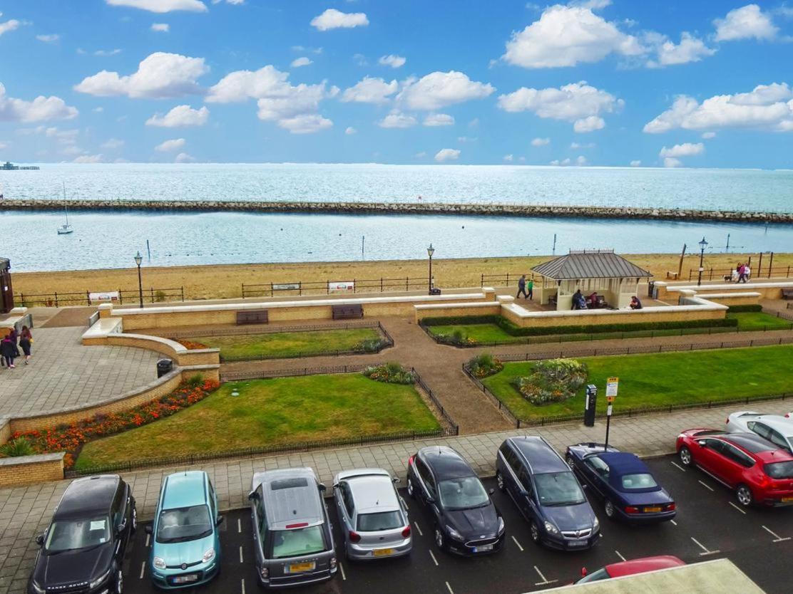 Aqua Bay Guest House Herne Bay Esterno foto
